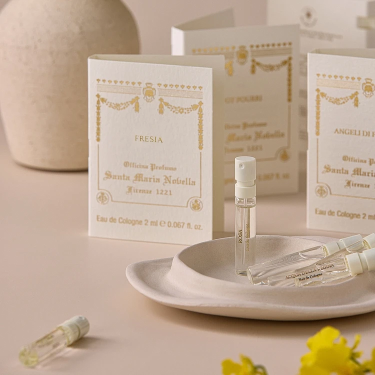 Santa Maria Novella(SMN)推出TWICE粉絲限定香氛體驗，當中的Fresia純淨小蒼蘭香氛體驗組乙份。