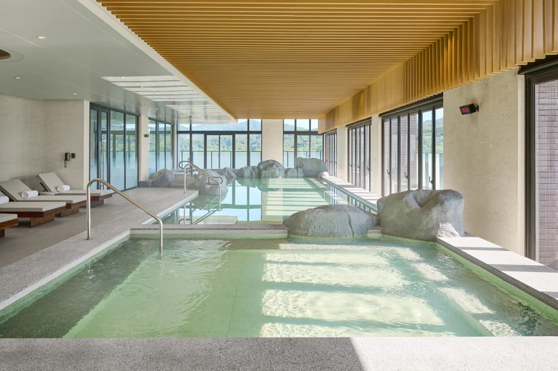 女湯「望雲」明亮高雅。 女湯「望雲」明亮高雅。