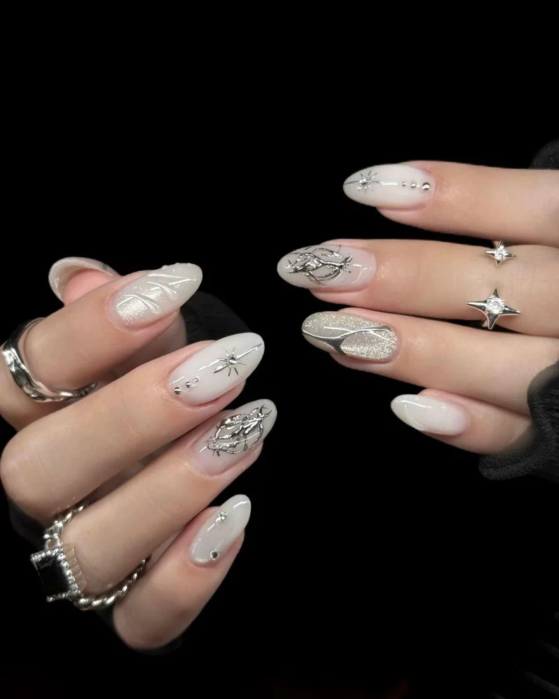 Photo/ 小紅書 @泡芙小狗爱做美甲 Photo/ 小紅書 @泡芙小狗爱做美甲