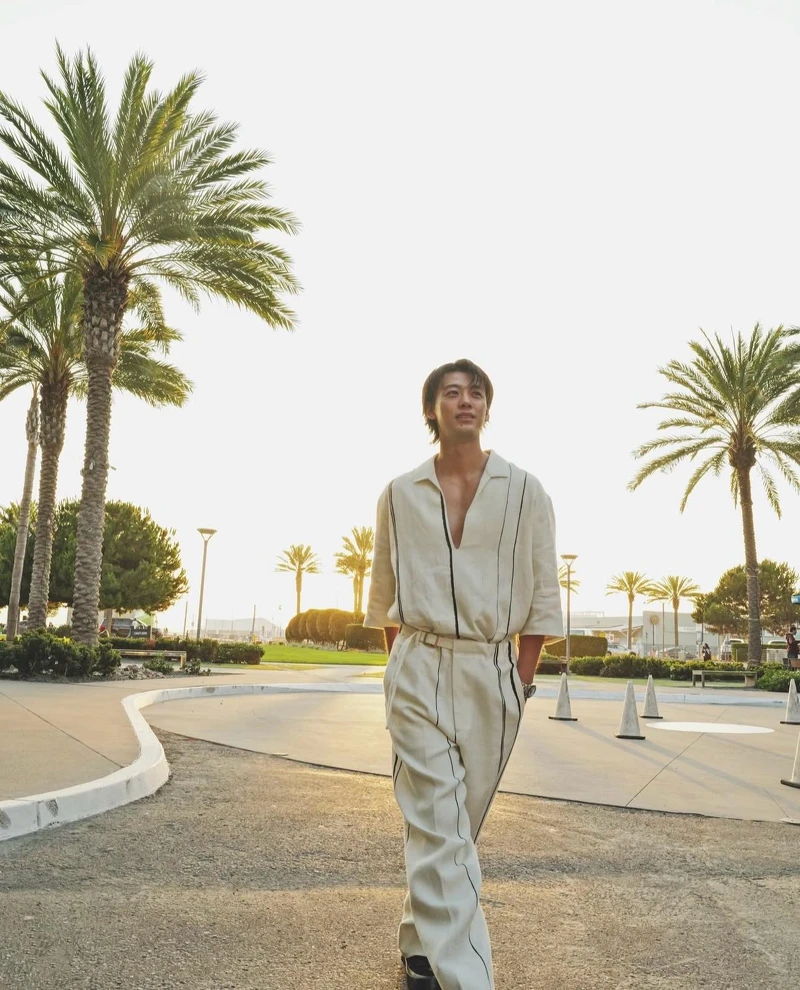 從完美到不完美，是竹內涼真在戲劇之路上的演變。