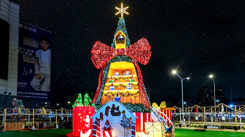 捷運環狀線板橋站南廣場「耶誕精靈馬戲派對」 捷運環狀線板橋站南廣場「耶誕精靈馬戲派對」
