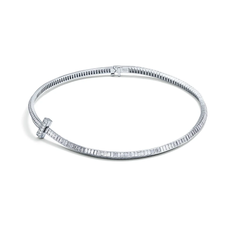 Tiffany T1 白 K 金鑲嵌長方形切割與明亮式切割鑽石項鍊 約 NT$ 9,035,000