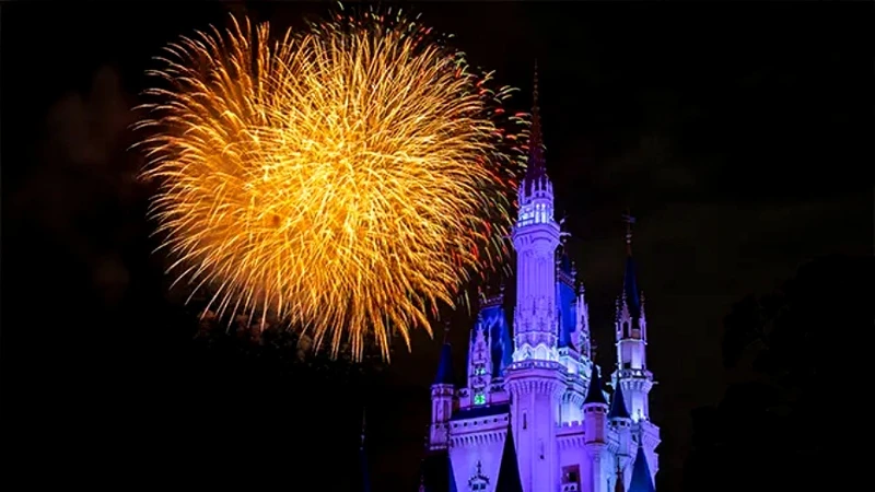 2025東京迪士尼圣誕節(jié)亮點:煙火表演 2025東京迪士尼圣誕節(jié)亮點:煙火表演