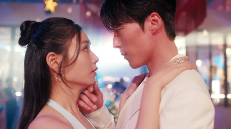 《一吻爆炸》張基龍護安恩真不被前男友污辱 《一吻爆炸》張基龍護安恩真不被前男友污辱