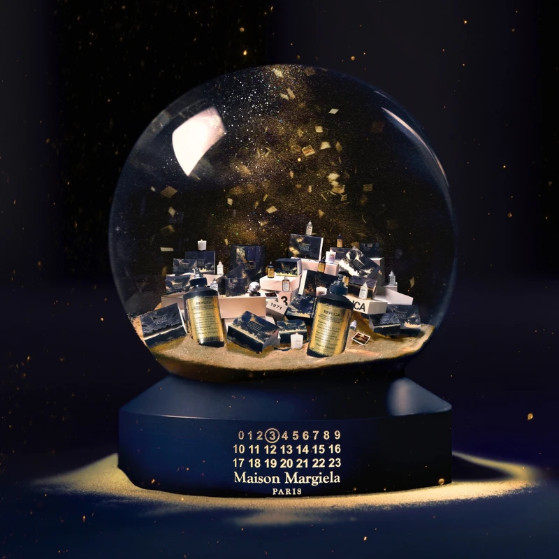 Maison Margiela 2025星塵節慶限定系列情境圖。