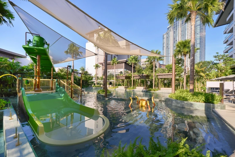 「Clubhouse 泳池」是家庭遊客最愛的地方。