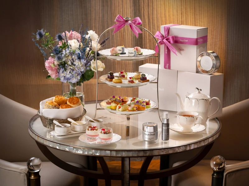Natura Bissé×台北文華東方青隅「極緻饗宴A Taste of Beauty」聯名下午茶雙人份情境圖(Photo/10/10 APOTHECARY)。
