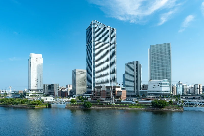 「OMO5 橫濱馬車道」是一座360度的天空之城。