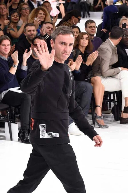 Dior 設計創意總監 Raf Simons Dior 設計創意總監 Raf Simons