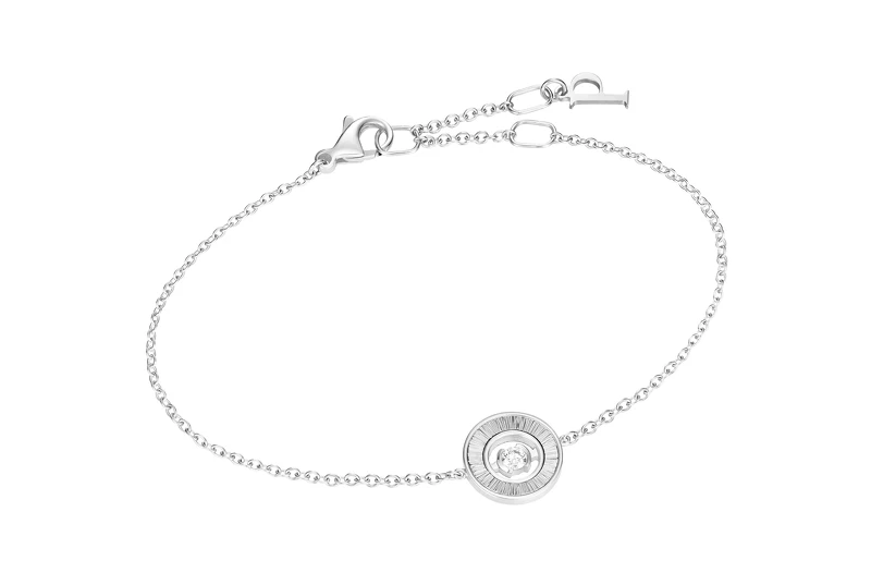 【新作】Possession系列18K白金宮廷式雕刻飾紋單鑽手鍊,建議售價約$83,000_PGG36PM600