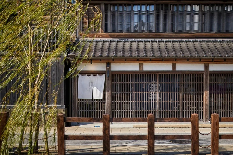 有的旅宿空間一樓空間仍持續營業。