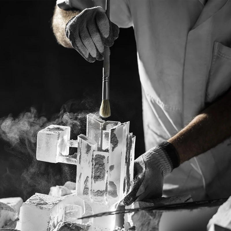 Maison Francis Kurkdjian水晶之燄限量工藝典藏版製作過程情境照。