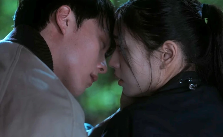 《一吻爆炸》張基龍安恩真曖昧氛圍拉滿 《一吻爆炸》張基龍安恩真曖昧氛圍拉滿