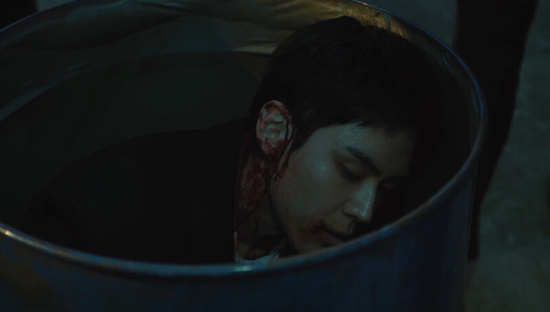 金在吾死了仍面露安詳，一副為愛殉道的樣子