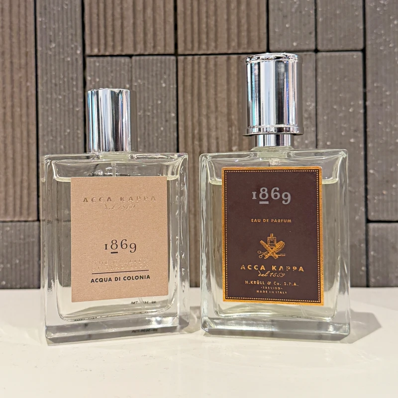 Acca Kappa(左)經典1869香水30ml,NT1,680、100ml,NT3,280、(右)經典1869淡香精15ml,NT1,320、100ml,NT5,180 Acca Kappa(左)經典1869香水30ml,NT1,680、100ml,NT3,280、(右)經典1869淡香精15ml,NT1,320、100ml,NT5,180