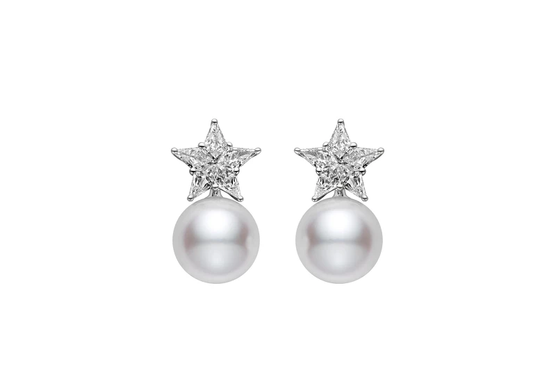 Starry Night 耳環 18K白金,日本Akoya珍珠及鑽石 參考價格NT$132,000