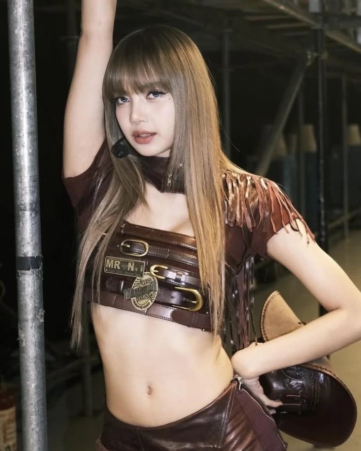 Photo/ IG @lalalalisa_m