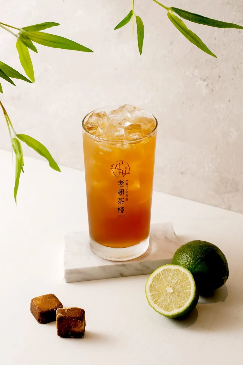 张员瑛AAA狂喝老赖茶栈（图片来源／老赖茶栈Threads）