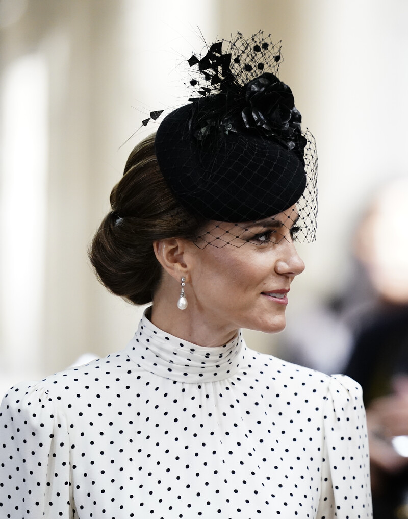 皇家的帽飾會依照場合來安排與搭配,非常有意思。 皇家的帽飾會依照場合來安排與搭配,非常有意思。