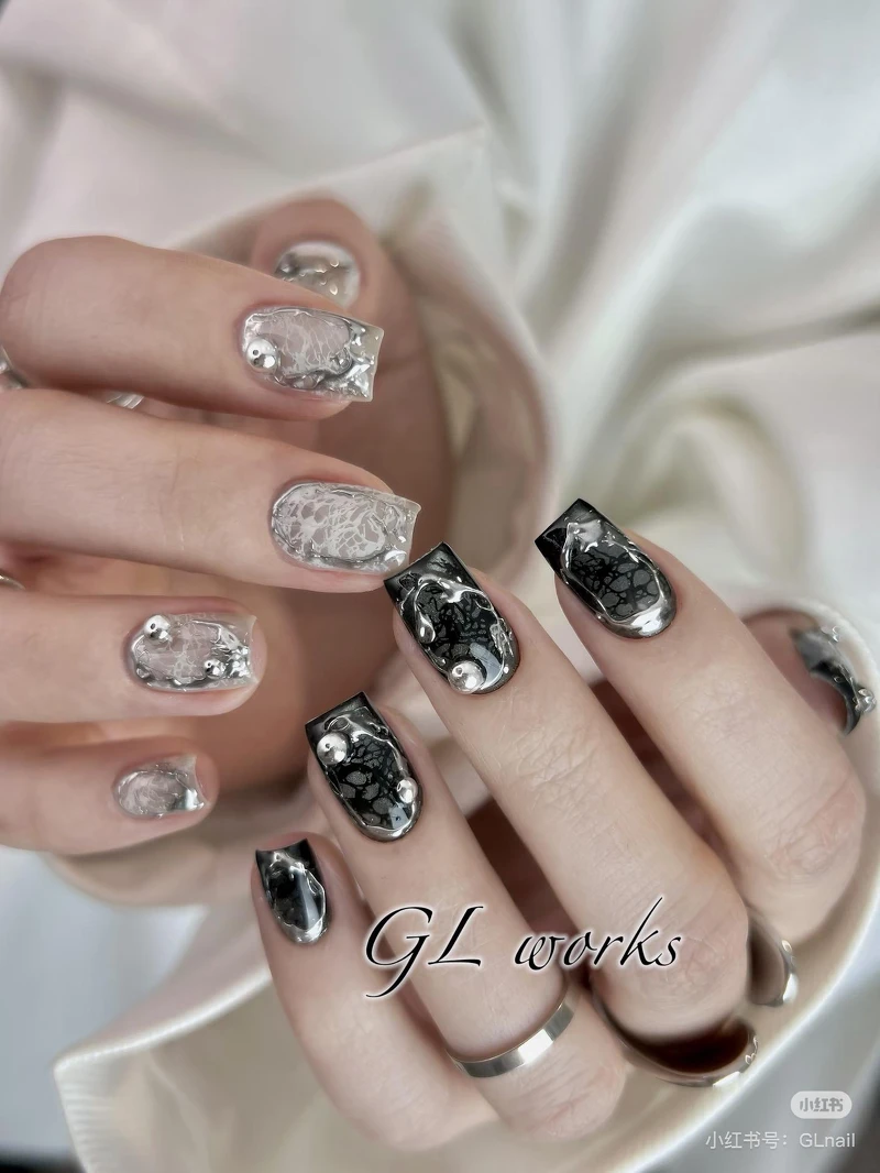 水瓶座美甲範本(Photo/小紅書@GLlulu)。 水瓶座美甲範本(Photo/小紅書@GLlulu)。