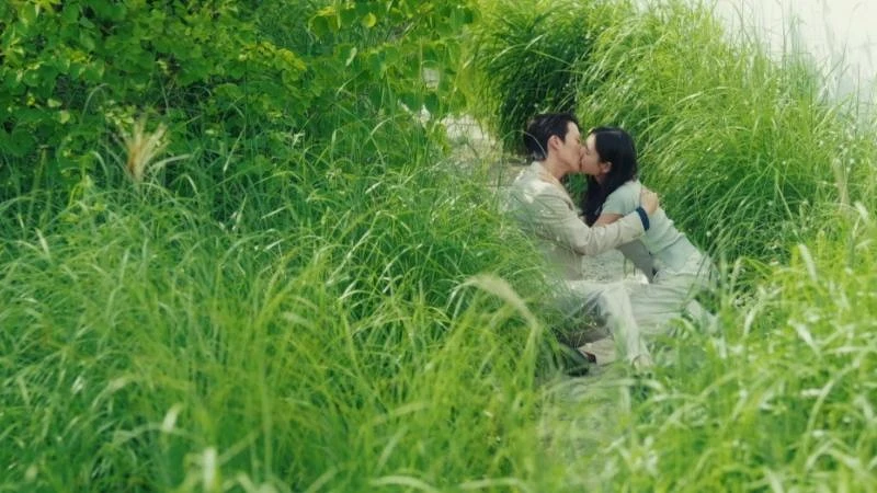 《一吻爆炸》張基龍安恩真草叢吻 《一吻爆炸》張基龍安恩真草叢吻