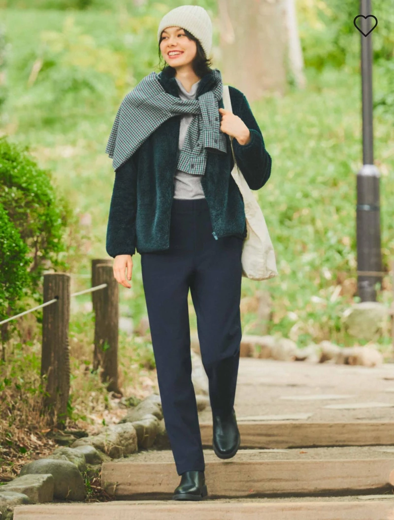 保暖彈性長褲,NT$1,490。 保暖彈性長褲,NT$1,490。