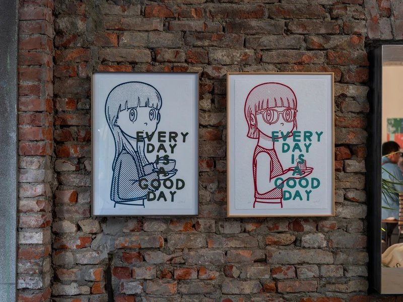 桥爪悠也作品常被归类于超扁平语系。 桥爪悠也作品常被归类于超扁平语系。