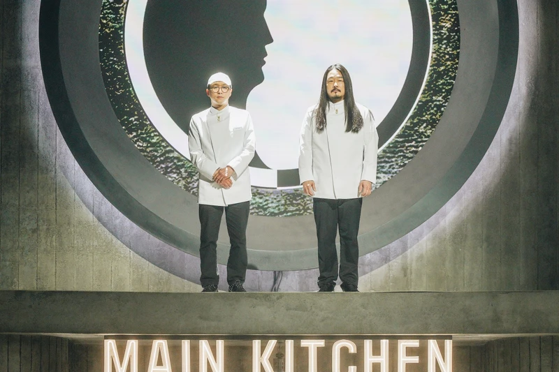 崔康祿與金度潤主廚二次挑戰《黑白大廚》。 崔康祿與金度潤主廚二次挑戰《黑白大廚》。