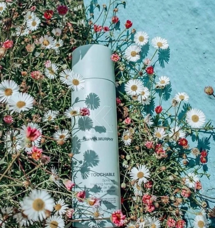 Kevin.Murphy 愛不釋手 輕盈髮蠟結合定型液，創造束感線條，250ml，NT1,300。