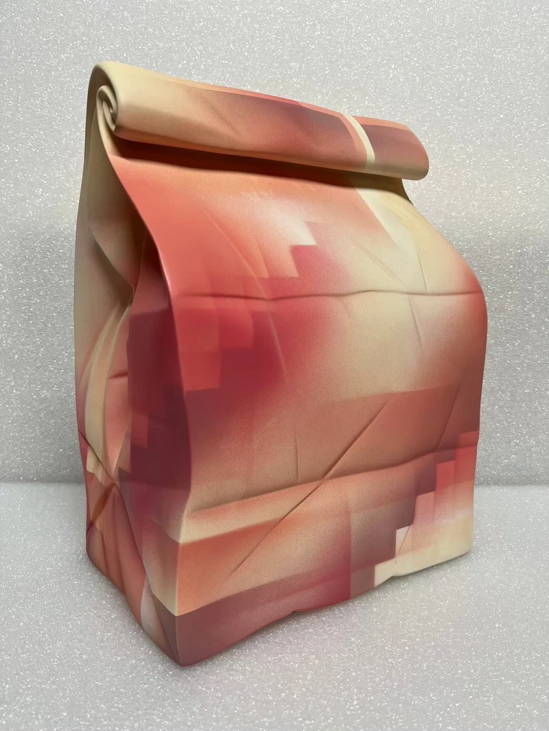  李益成_ 失焦 _ 纸袋系列003-3 34.5&times;25&times;17 2024