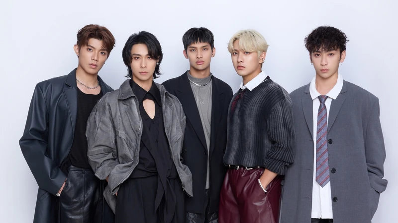 人氣男團FEniX壓軸陪伴觀眾迎新年