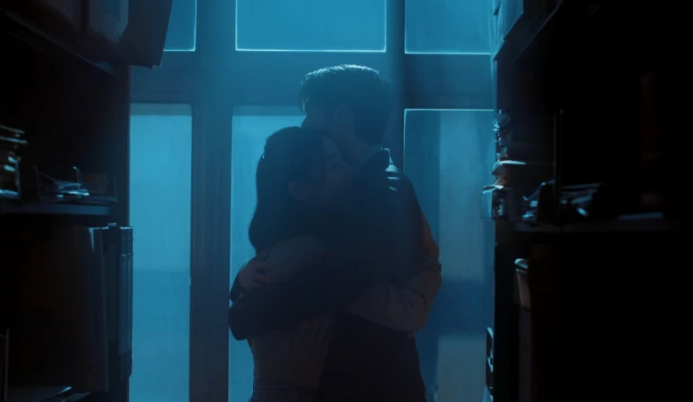 《一吻爆炸》 《一吻爆炸》