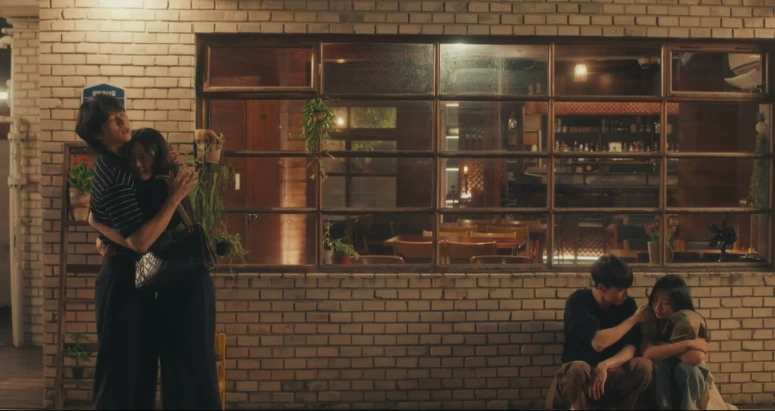 《一吻爆炸》 《一吻爆炸》