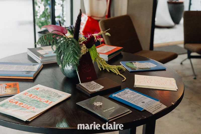 保留了一块小曼最爱的选书部分，包括独立小誌、食谱、摄影，全都与饮食息息相关。