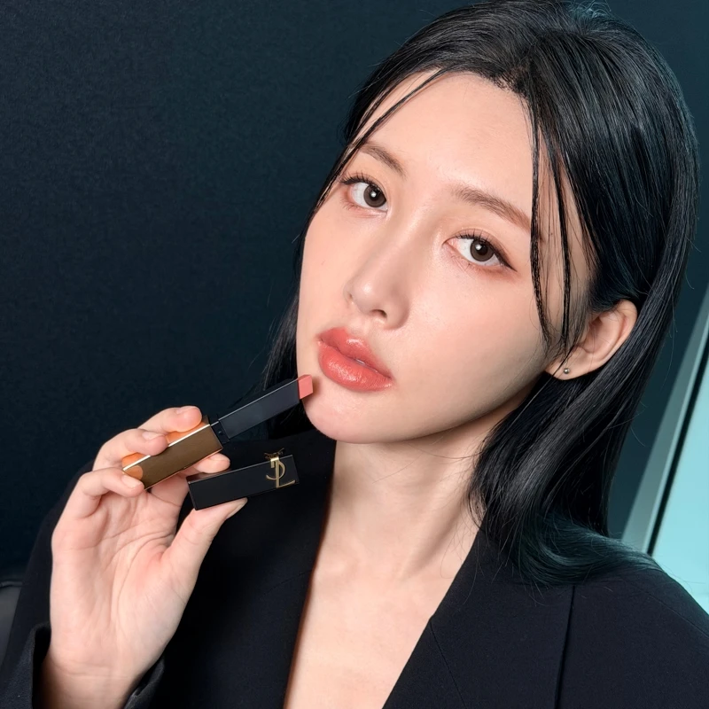 YSL奢華煙管柔霧唇膏#1988模特兒實擦。