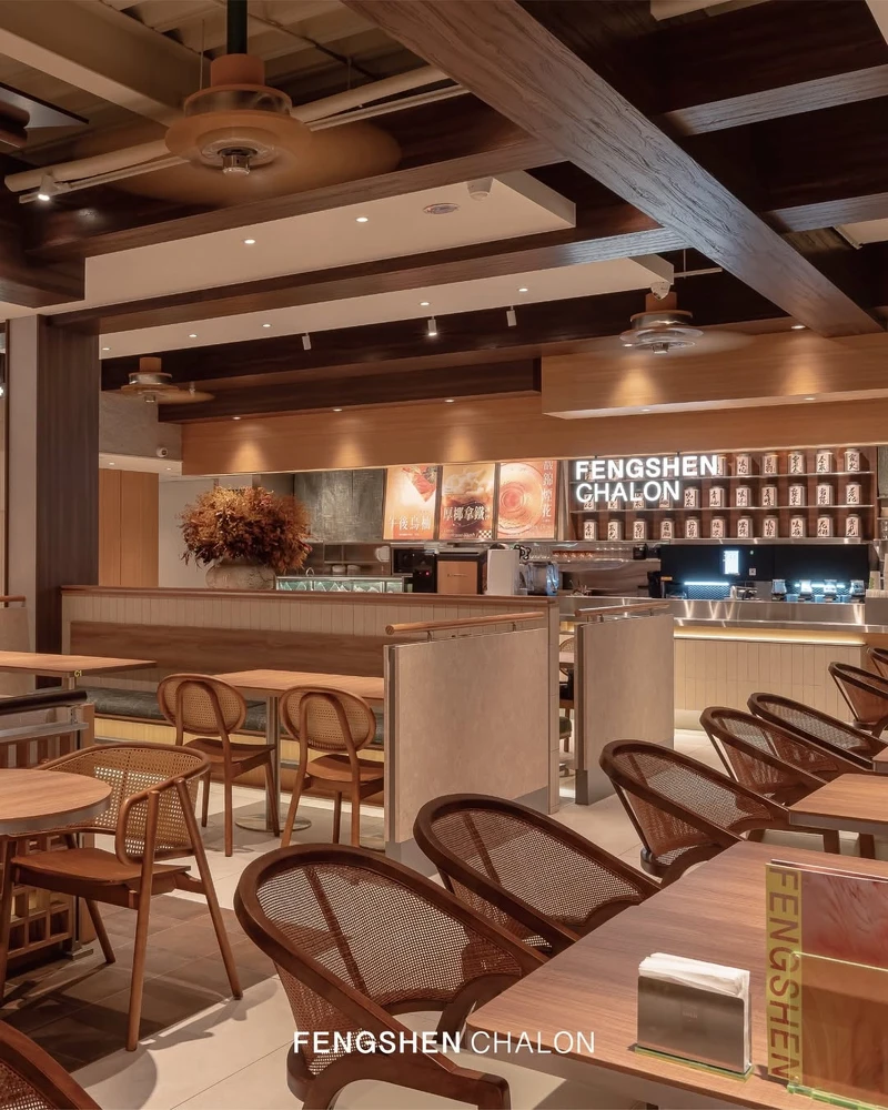 台中「豐生茶館」開到凌晨1點，目前店內規劃約 35 席座位，並接受線上預約（圖片來源／豐生茶館 IG）