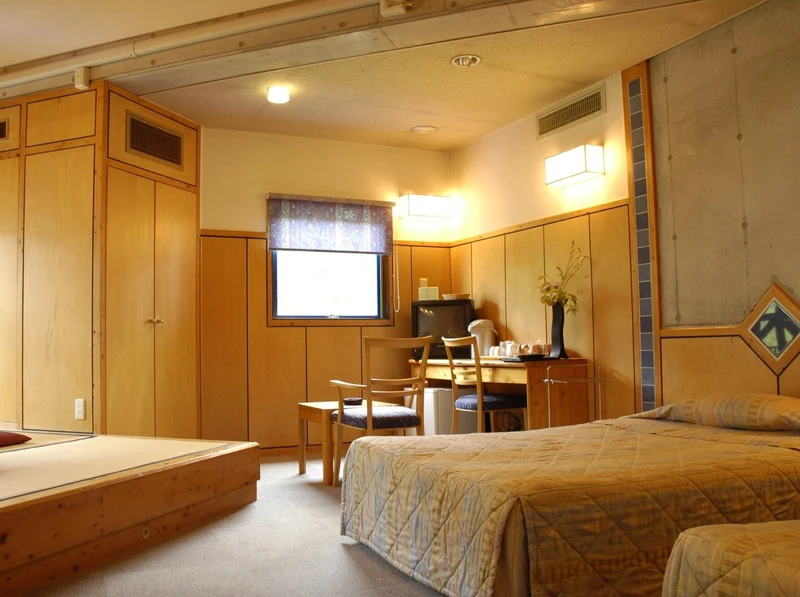 全館僅設有10間客房。 全館僅設有10間客房。