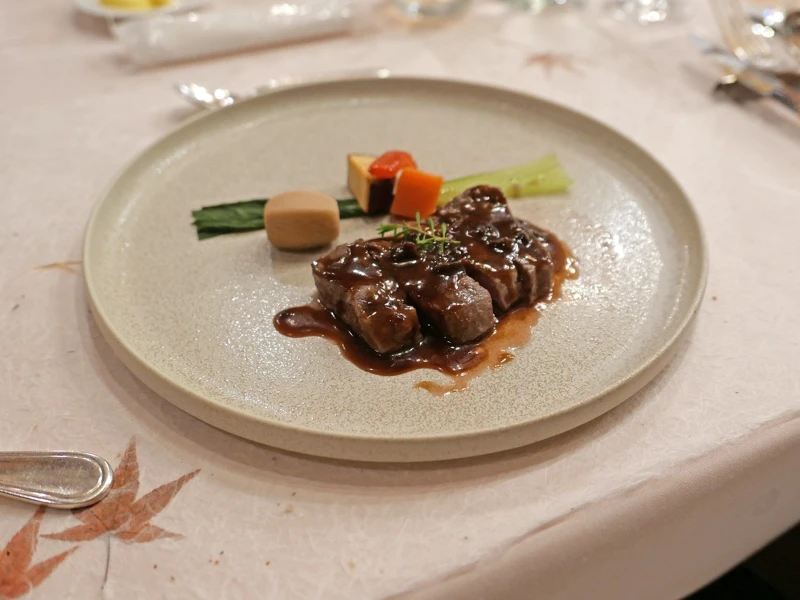 菜色依照季節打造。 菜色依照季節打造。