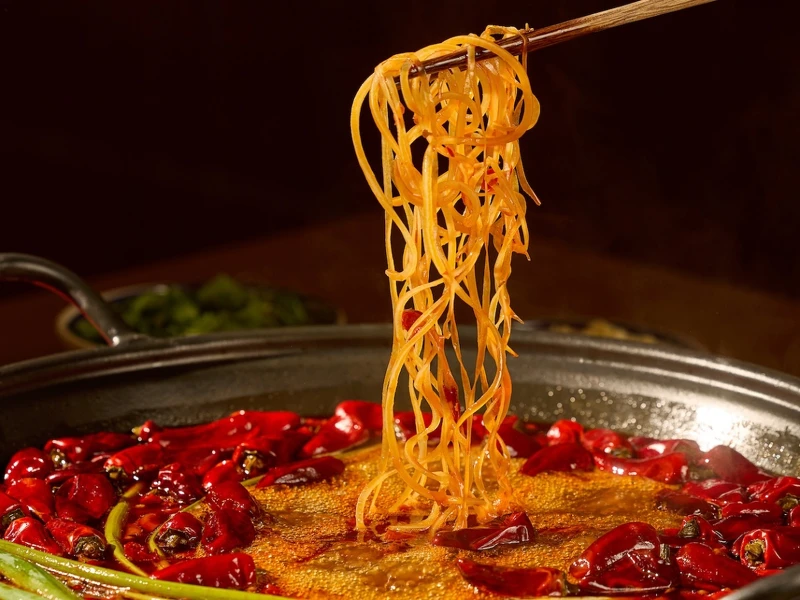 「八秒馬鈴薯絲」只需要涮燙8秒。 「八秒馬鈴薯絲」只需要涮燙8秒。