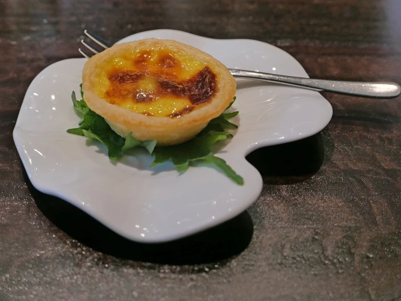 「黑糖蛋塔」有溫暖家常的甜美滋味。 「黑糖蛋塔」有溫暖家常的甜美滋味。