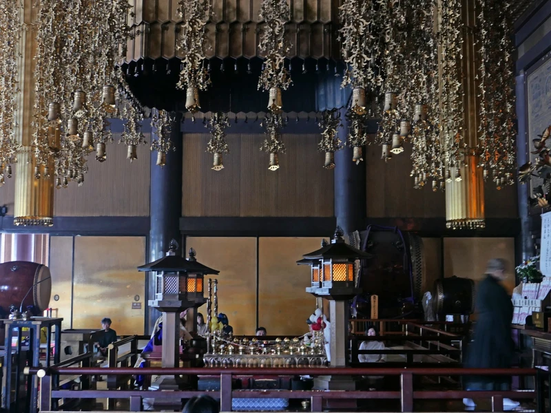 華麗的參拜空間。