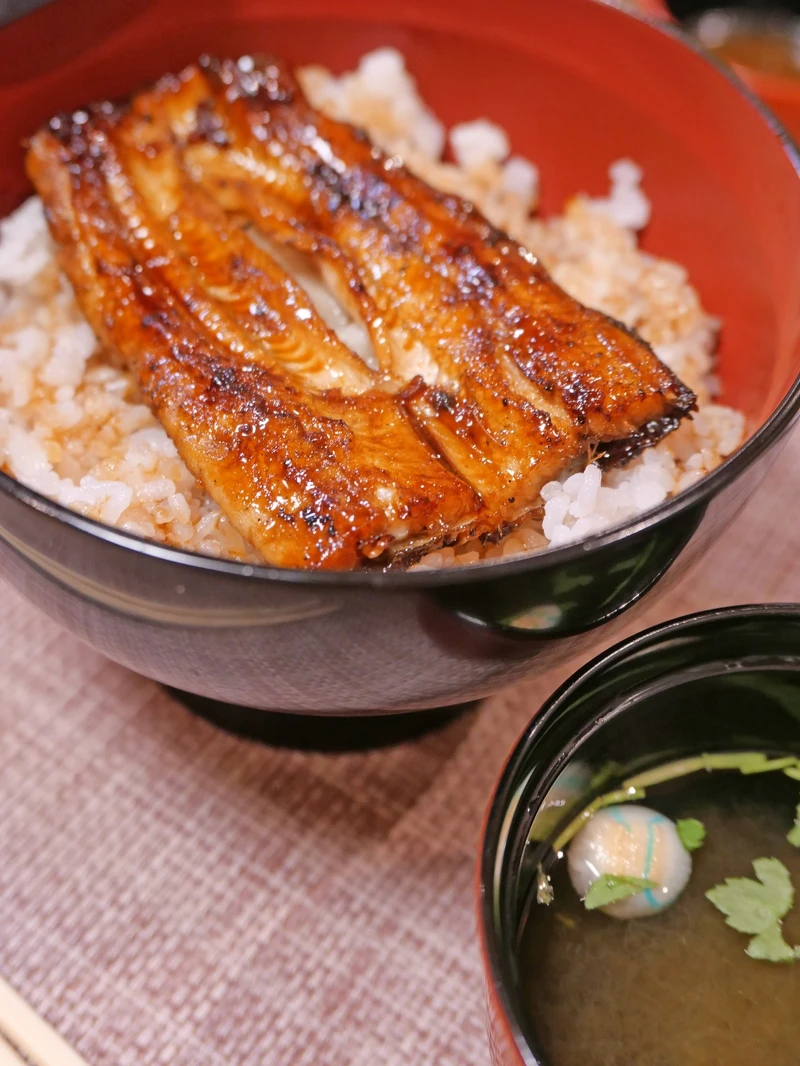 「上町菊屋」招牌鰻魚飯。