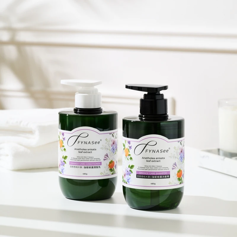 FYNASee菲那絲植物系列強韌修護洗髮精、潤髮乳。