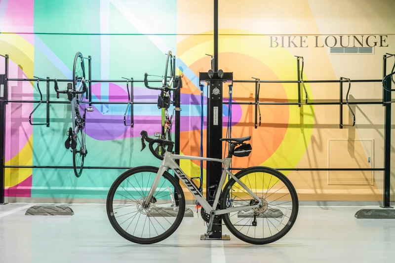 專案由酒店攜手「GIANT 捷安特」、「自行車文化探索館」與城市電輔車品牌「Momentum」共同規劃。 專案由酒店攜手「GIANT 捷安特」、「自行車文化探索館」與城市電輔車品牌「Momentum」共同規劃。