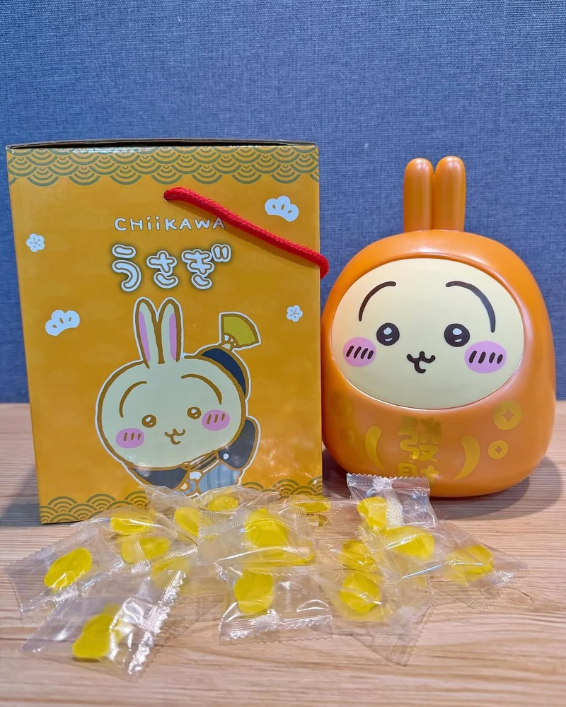 烏薩奇達摩存錢筒代表發財(圖片來源/@familymart_tw IG) 烏薩奇達摩存錢筒代表發財(圖片來源/@familymart_tw IG)