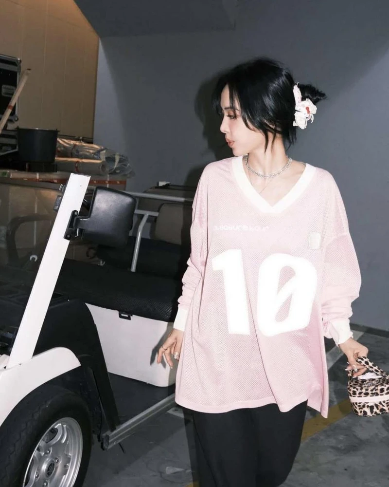 寶格麗品牌代言人蔡依林於《PLEASURE》演唱會幕後花絮照配戴寶格麗B.zero1系列珠寶_credit@jolin_cai