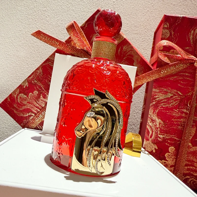 嬌蘭摯紅幸運淡香精奢鑽金馬蜂印瓶125ml+30ml,NT19,500 嬌蘭摯紅幸運淡香精奢鑽金馬蜂印瓶125ml+30ml,NT19,500