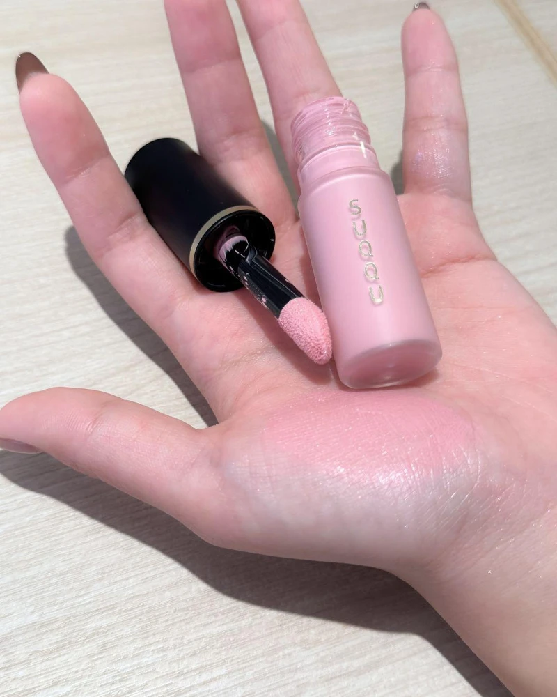 SUQQU 晶采潤色顏彩液 NT1,750 SUQQU 晶采潤色顏彩液 NT1,750