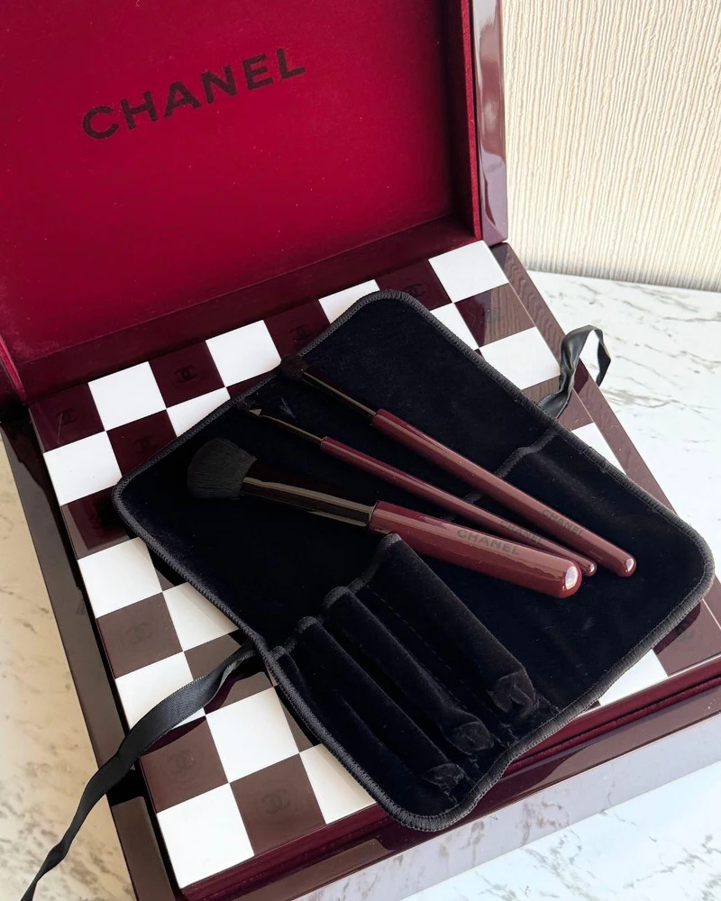 香奈兒酒紅限量專業刷具組 香奈兒酒紅限量專業刷具組