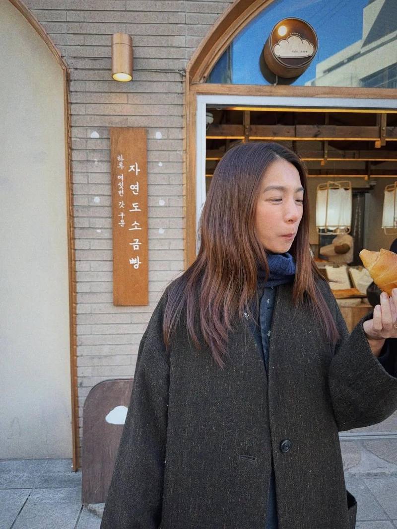 田馥甄Hebe在首爾的自然道鹽麵包 in 島山(Photo/IG@hebe_tien_0330)。